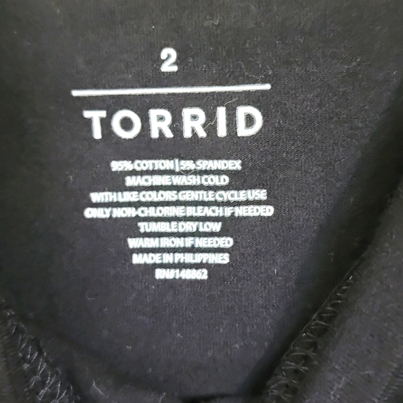 Torrid Peek a Boo Top - Picture 3 of 3